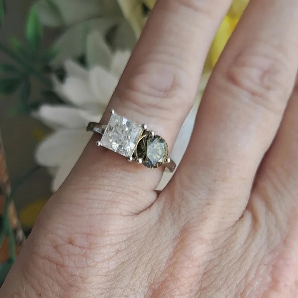 Genuine Moissanite White & Green Toi Et Moi Ring